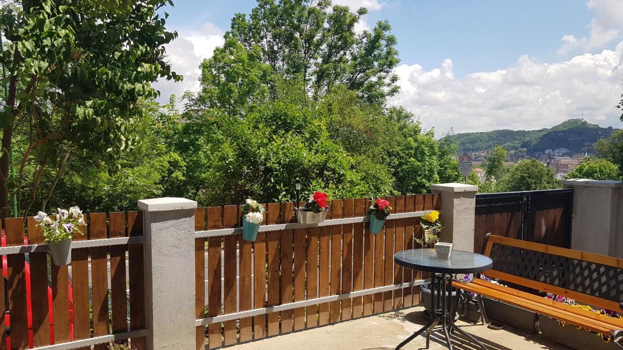 Apartament Pif Livada Postei
